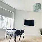 Aday - City Central Mansion - 1 Bedroom Apartment With Garden